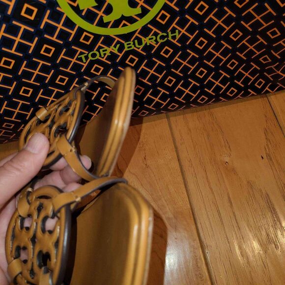 Tory Burch Designer Miller Geo Bombé Low Kitten Heel Sandal Size 9.5 - Picture 7 of 10